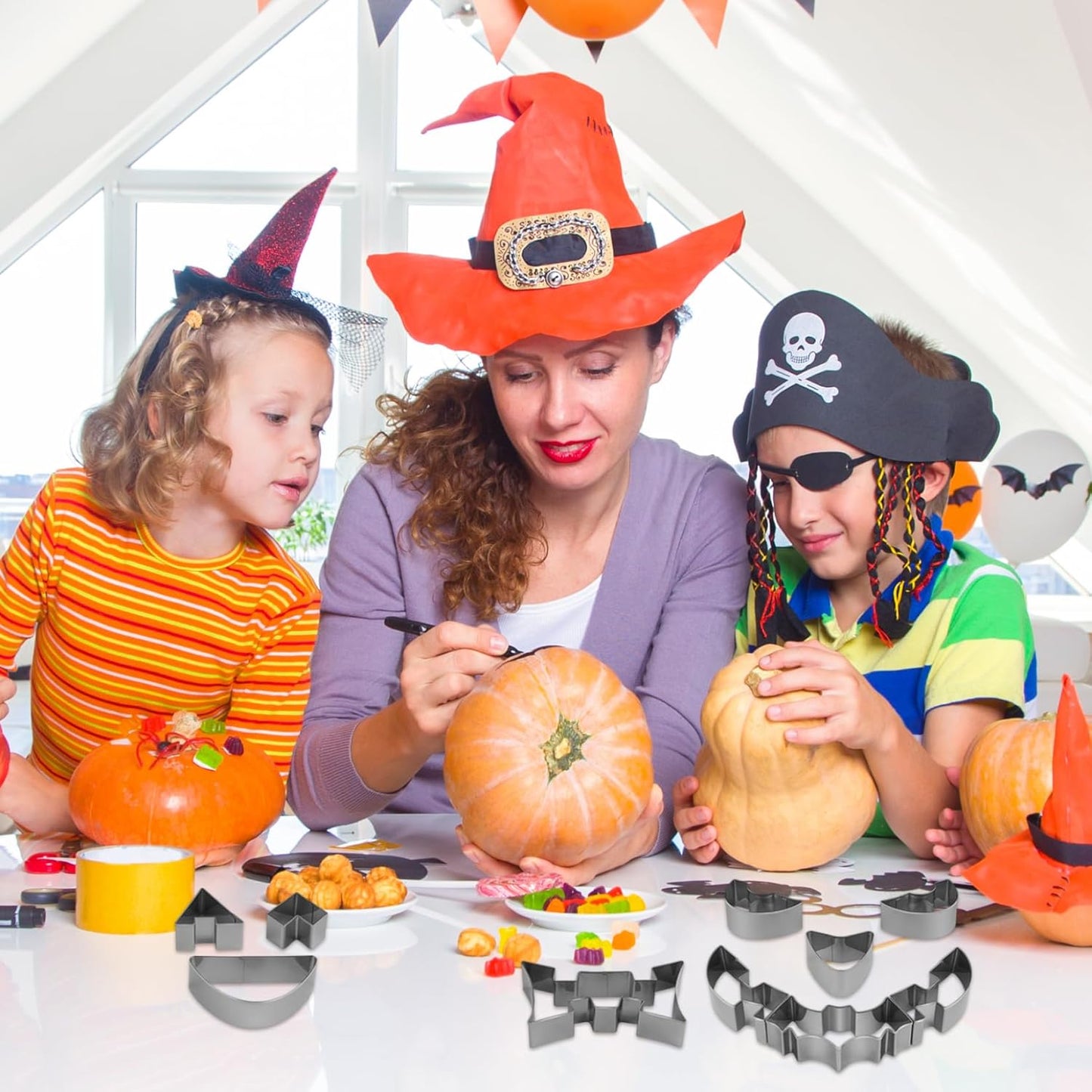 TECH ESSENTIALS — Pumpkin Carving Set